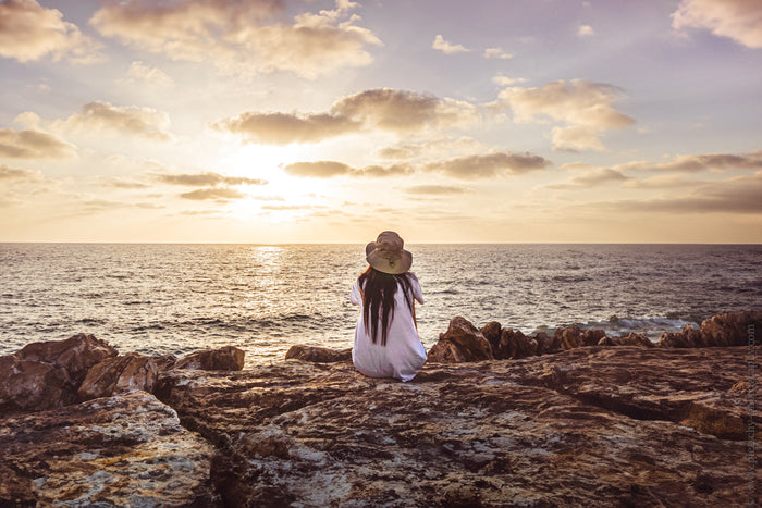 sunset at Tel Aviv beach, Tel Aviv sunset, Mediterranean sunset Israel, Tel Aviv coastline, beach sunset photography, Tel Aviv beach photography, Mediterranean Sea sunset, golden hour Tel Aviv, Tel Aviv seafront, peaceful beach scene, Tel Aviv travel phot