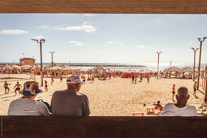 Tel Aviv beach promenade, Mediterranean beach life Israel, Stefanie Pietschmann Photographer, everyday moments by the sea, Pietschy Photography, Tel Aviv coastline photography, urban beach atmosphere, summer life Tel Aviv, sustainable wall art, storytelli