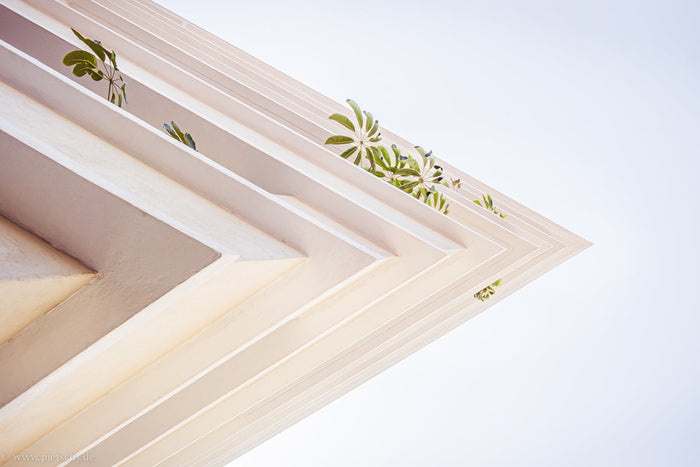 Bauhaus architecture Tel Aviv, Bauhaus building Tel Aviv, White City Tel Aviv architecture, Bauhaus design Israel, Tel Aviv Bauhaus buildings, modernist architecture Tel Aviv, Bauhaus architecture photography, minimalist architecture Tel Aviv, White City 